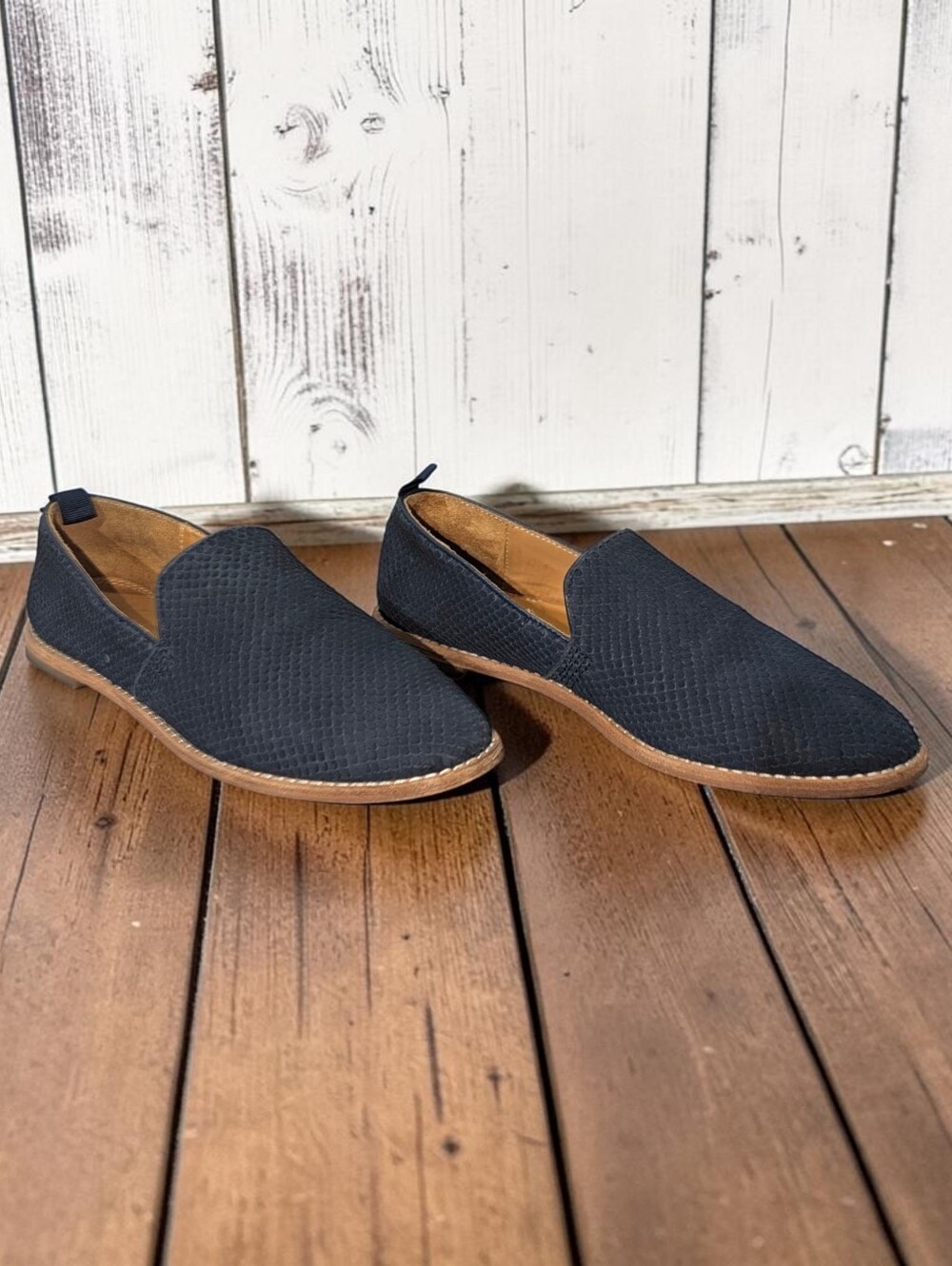 Bill Blass Navy Blue Snakeskin Textured Slip-On Loafers Flats Size 6